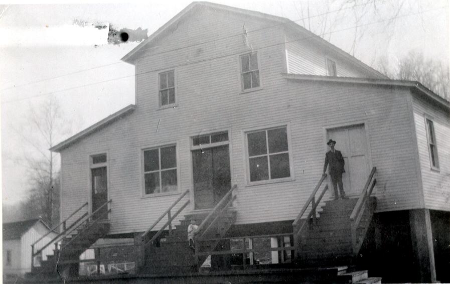 Historic photograph of the Grahn Company Store